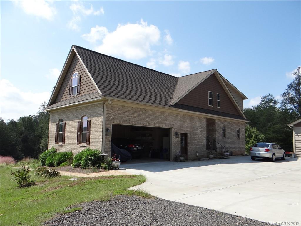 8271 Coldwater Road, Unit 3 Stokesdale, NC 27357 - Photo 6 of 36 Gallery Image 6