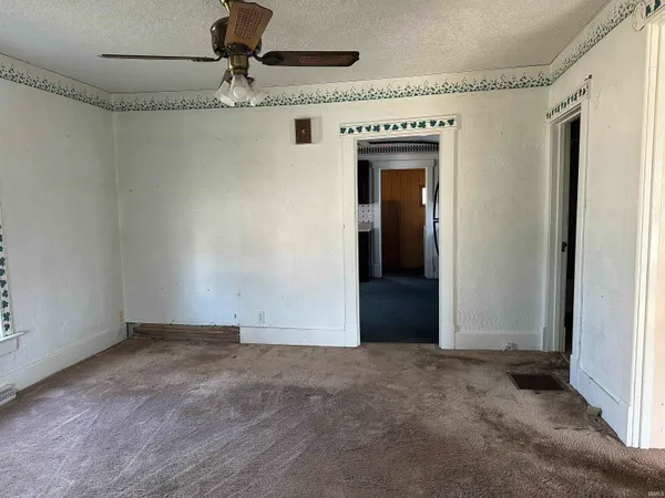 $104,900 | 604 Ohio Street, Walkerton, IN 46574