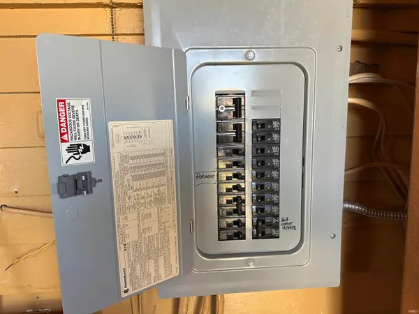 $104,900 | 604 Ohio Street, Walkerton, IN 46574