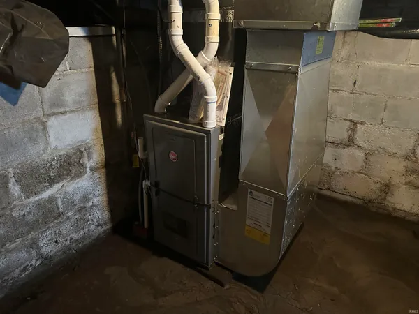 $104,900 | 604 Ohio Street, Walkerton, IN 46574