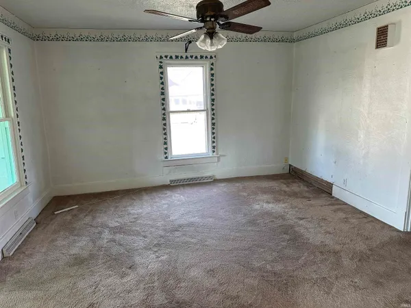 $104,900 | 604 Ohio Street, Walkerton, IN 46574