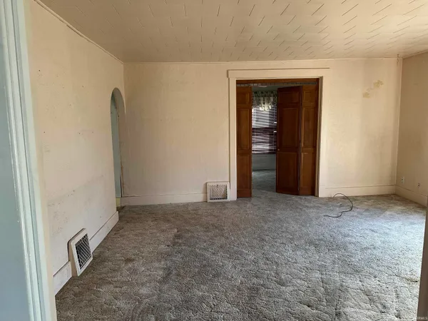 $104,900 | 604 Ohio Street, Walkerton, IN 46574