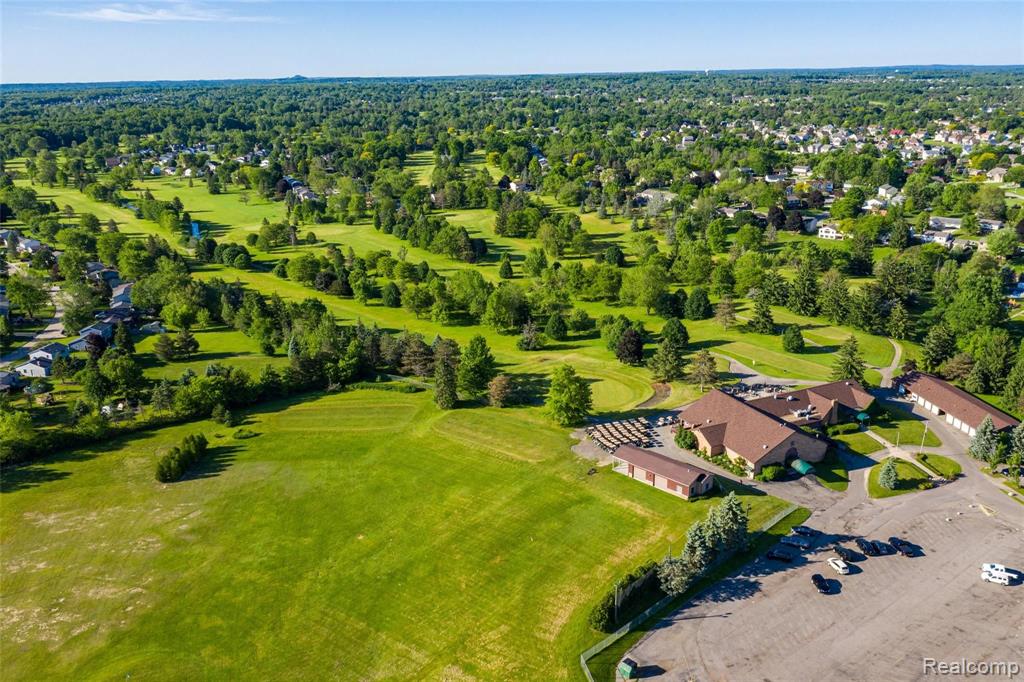 5270 Perry Road Grand Blanc, MI 48439 - Photo 8 of 34