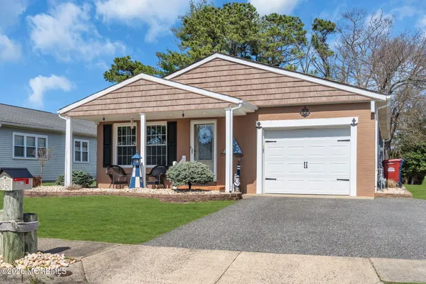 $410,000 | 22 Speighstown Place, Toms River, NJ 08757