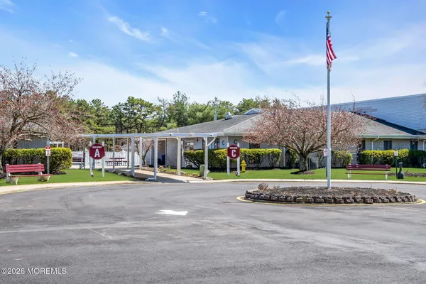 $410,000 | 22 Speighstown Place, Toms River, NJ 08757