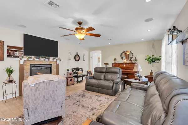 $410,000 | 22 Speighstown Place, Toms River, NJ 08757