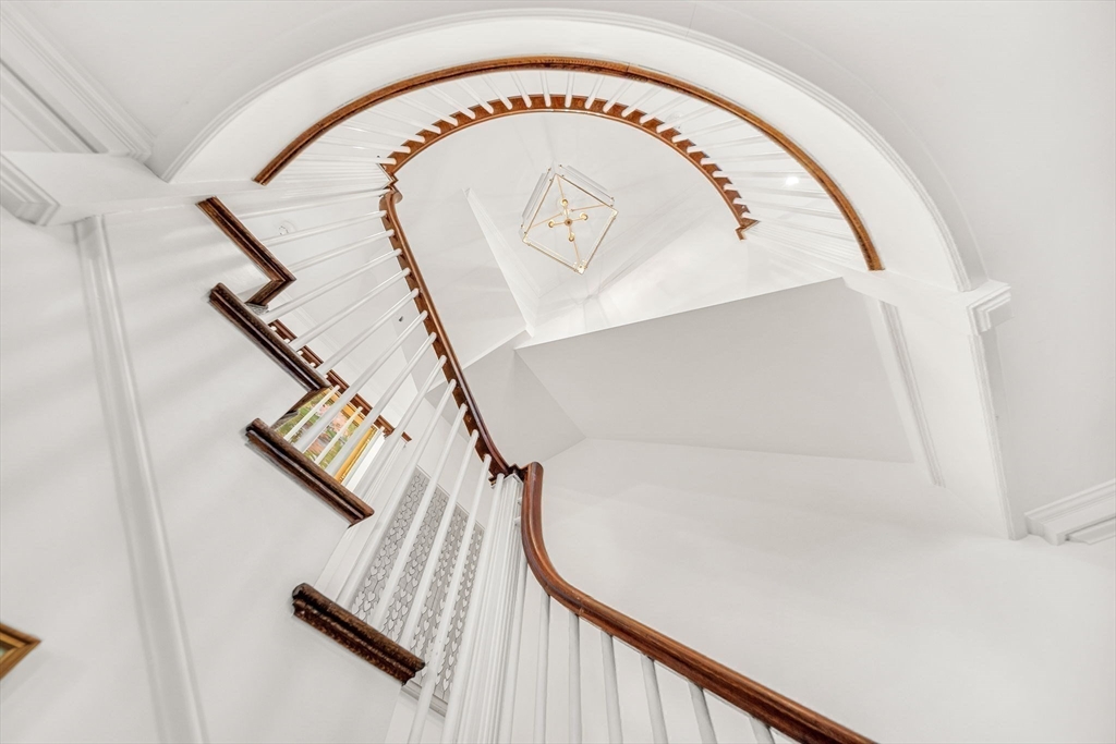 43 Amherst Road Wellesley, MA 02482 - Photo 12 of 30