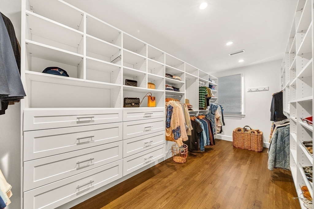 43 Amherst Road Wellesley, MA 02482 - Photo 16 of 30