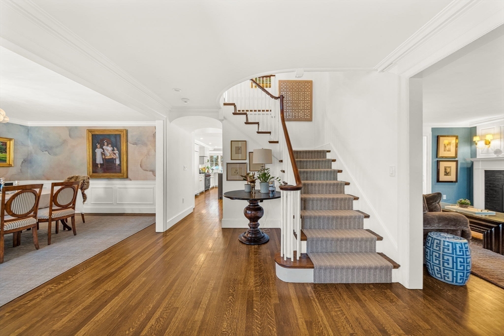 43 Amherst Road Wellesley, MA 02482 - Photo 2 of 30