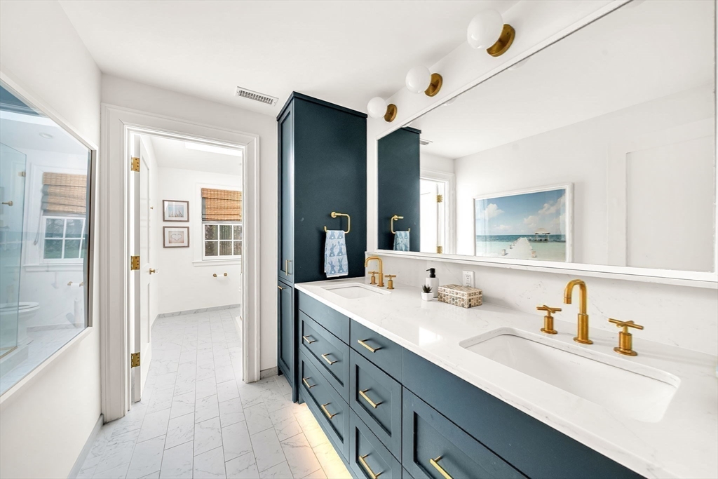 43 Amherst Road Wellesley, MA 02482 - Photo 23 of 30