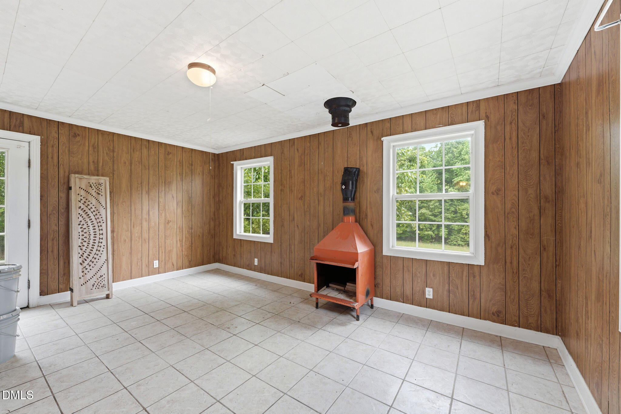 3200 Mill Creek Road Efland, NC 27243 - Photo 30 of 44 an empty room with windows and closet