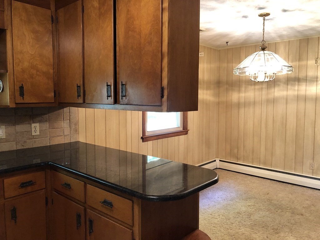 843 Somers Road East Longmeadow, MA 01028 - Photo 5 of 14 Gallery Image 5