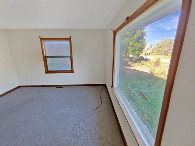 $99,900 | 409 East Walker Street, Ash Grove, MO 65604