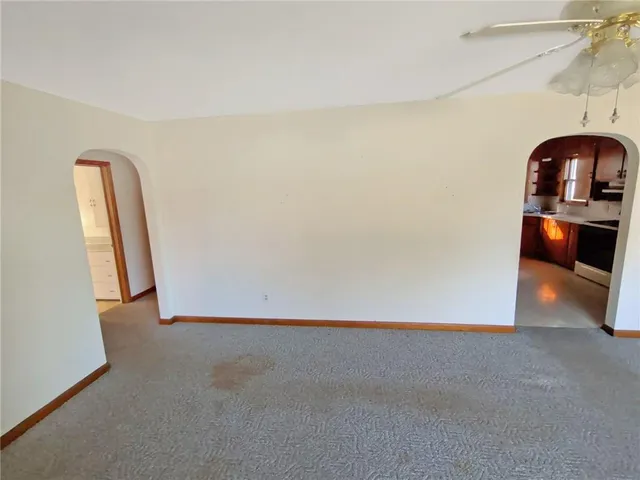 $99,900 | 409 East Walker Street, Ash Grove, MO 65604