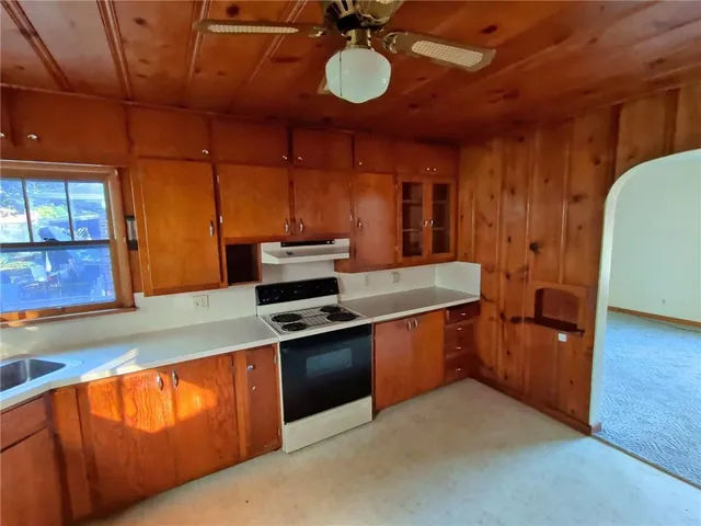 $99,900 | 409 East Walker Street, Ash Grove, MO 65604