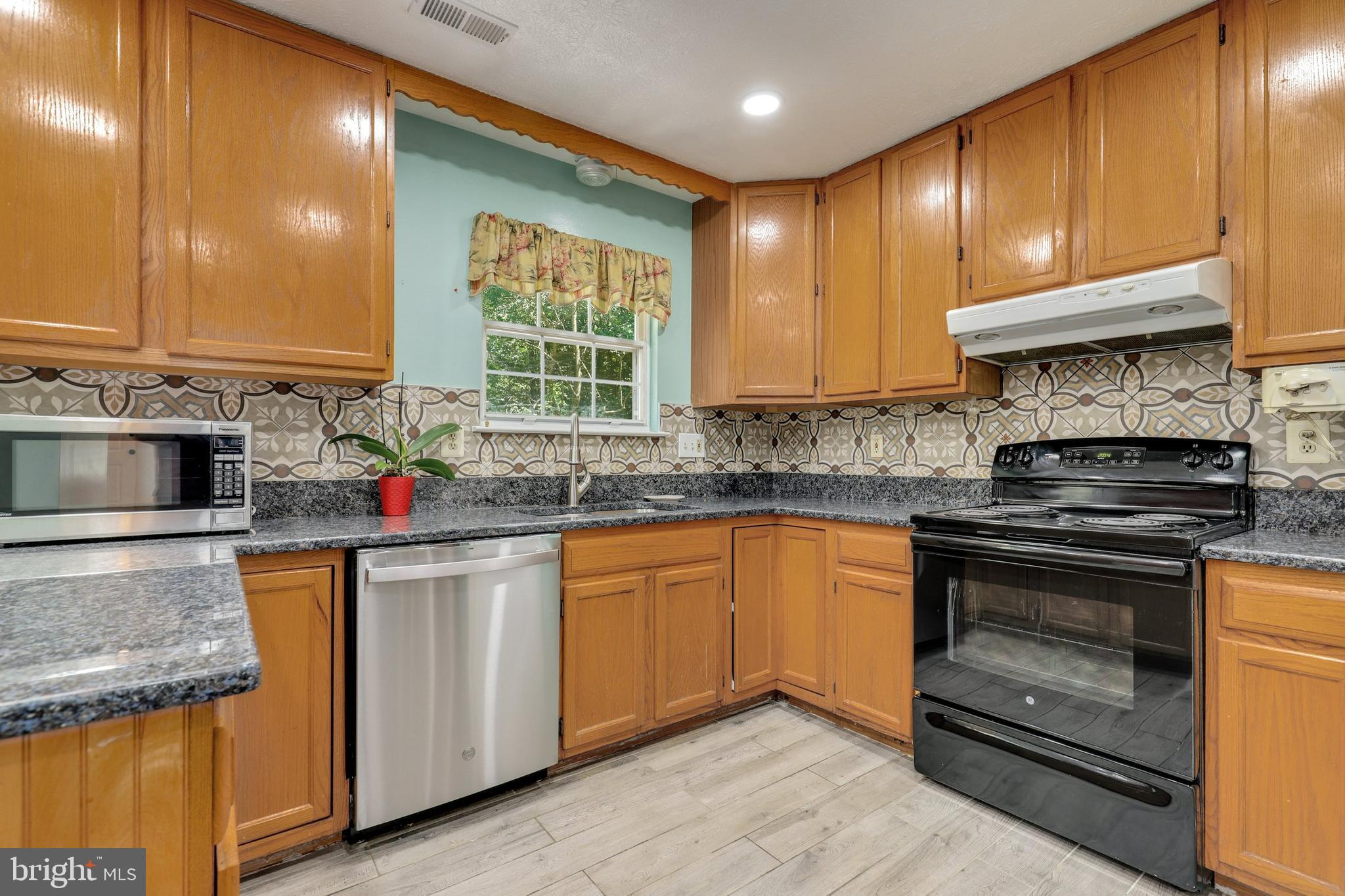 9331 Ridings Way Laurel, MD 20723 - Photo 6 of 41 Gallery Image 6