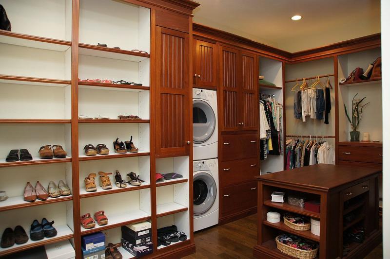 715 Wildwood Road Southwest Roanoke, VA 24014 - Photo 13 of 39 Master Closet With Personal Laundry