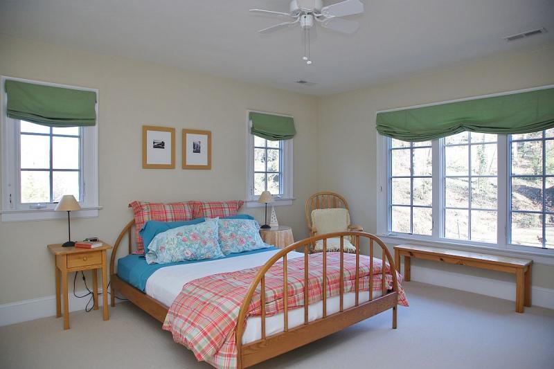715 Wildwood Road Southwest Roanoke, VA 24014 - Photo 15 of 39 Bedroom