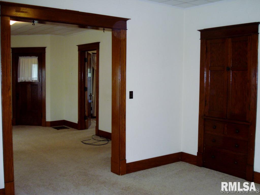 122 South Center Street Oneida, IL 61467 - Photo 13 of 36 Gallery Image 13