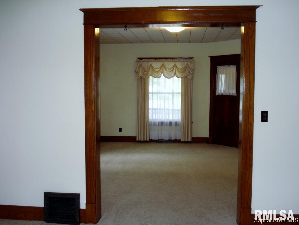 122 South Center Street Oneida, IL 61467 - Photo 14 of 36 Gallery Image 14