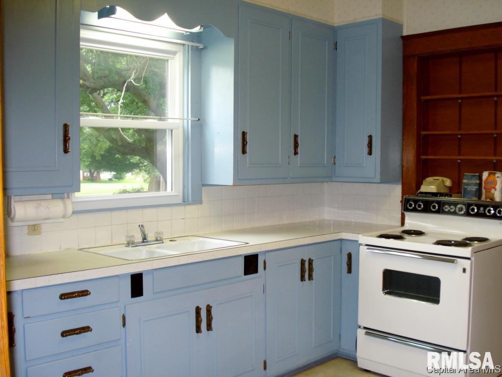 122 South Center Street Oneida, IL 61467 - Photo 18 of 36 Gallery Image 18