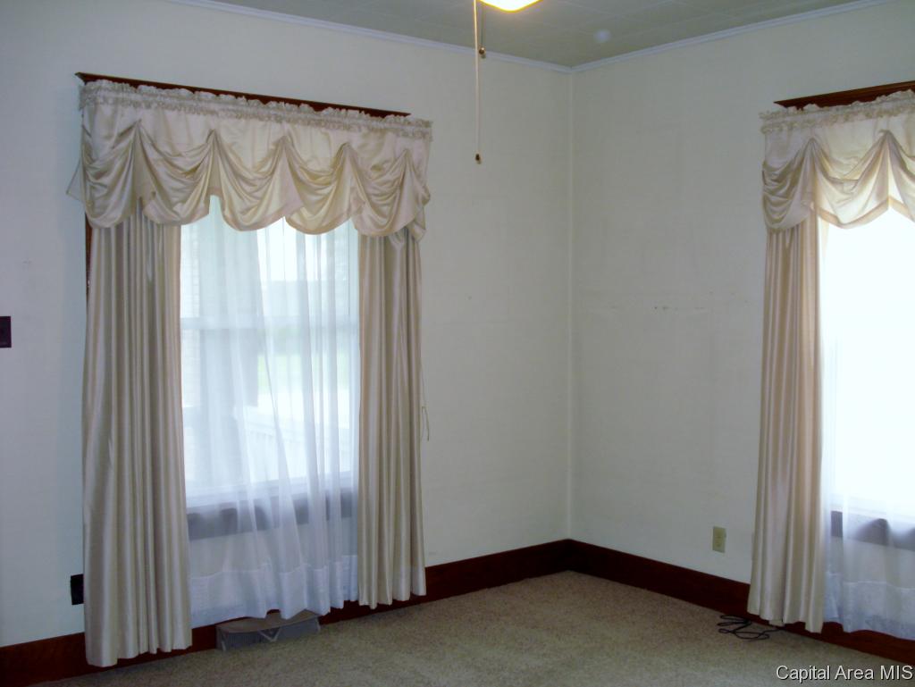 122 South Center Street Oneida, IL 61467 - Photo 21 of 36 Gallery Image 21