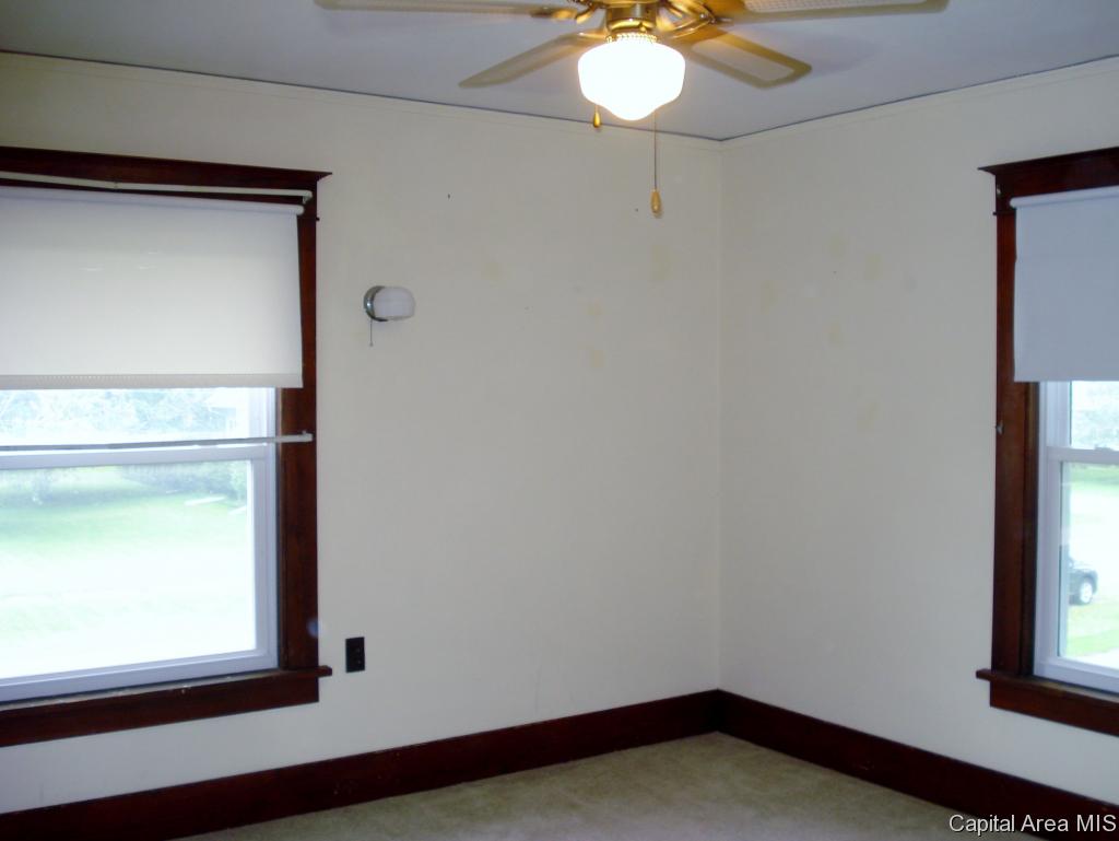 122 South Center Street Oneida, IL 61467 - Photo 28 of 36 Gallery Image 28