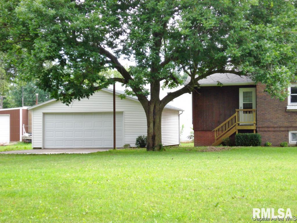 122 South Center Street Oneida, IL 61467 - Photo 5 of 36 Gallery Image 5