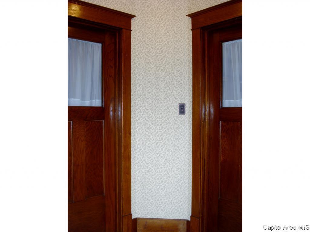 122 South Center Street Oneida, IL 61467 - Photo 8 of 36 Gallery Image 8