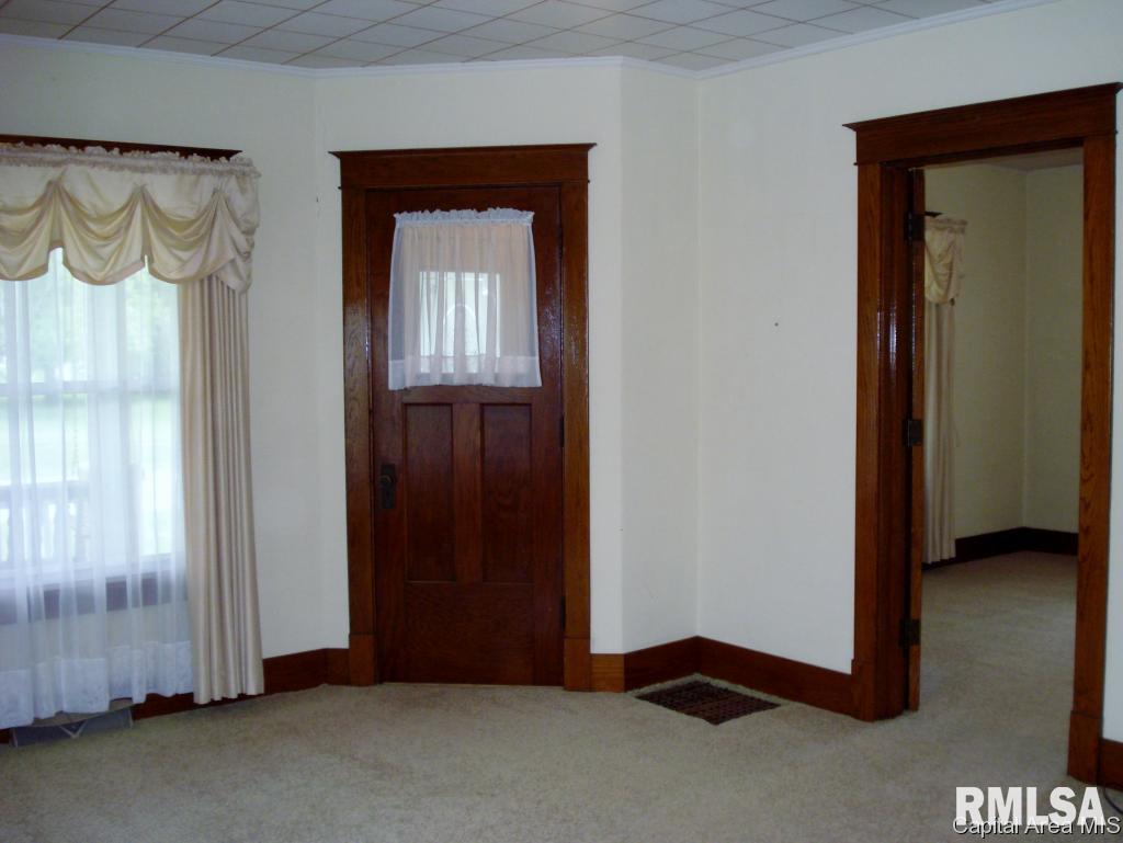 122 South Center Street Oneida, IL 61467 - Photo 10 of 36 Gallery Image 10