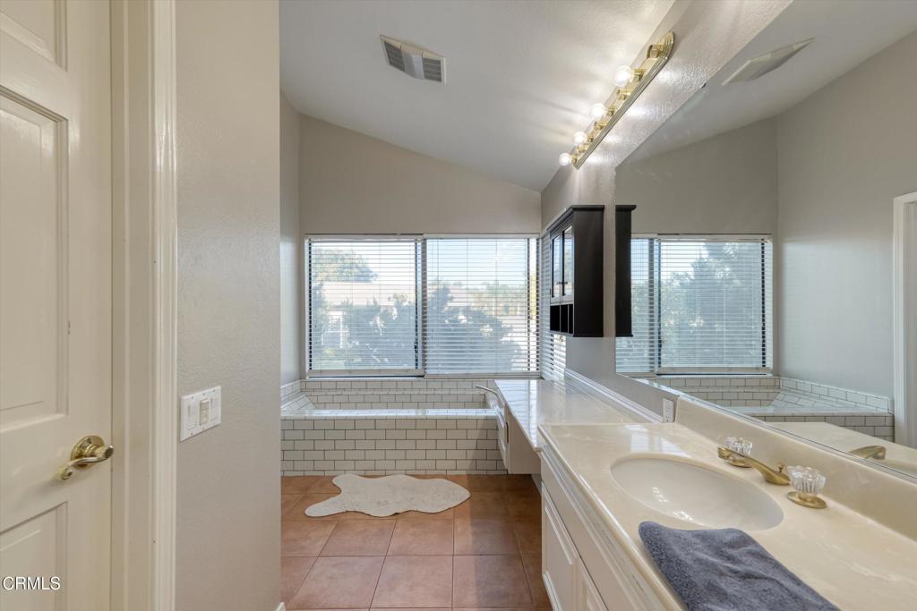 652 Stonebrook Street Simi Valley, CA 93065 - Photo 32 of 69 37-652 Stonebrook Street-37 - Copy