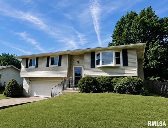 $220,000 | 104 Clayton Court, East Peoria, IL 61611