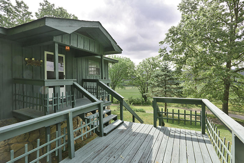 801 Howard Beavert Road Dunlap, TN 37327 - Photo 18 of 26 Front porch2