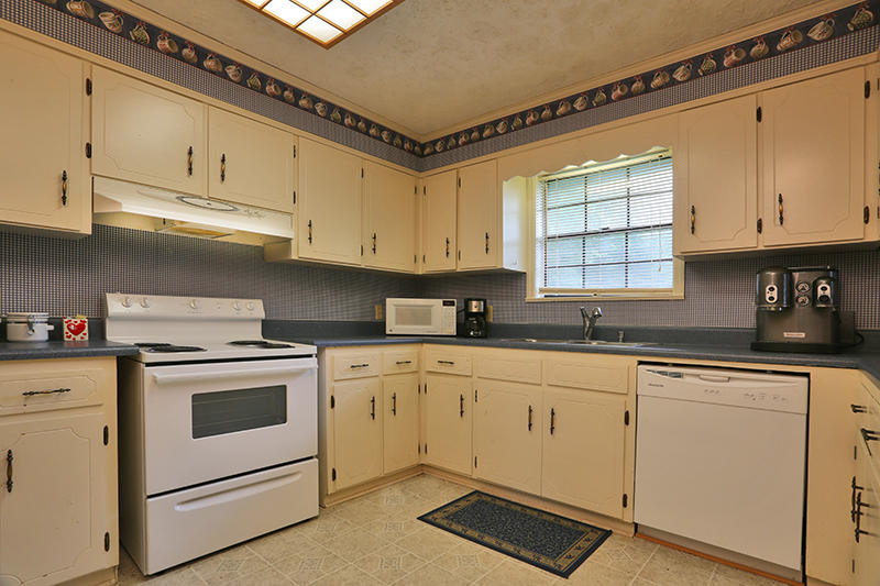 801 Howard Beavert Road Dunlap, TN 37327 - Photo 6 of 26 Kitchen