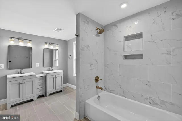 $425,000 | 913 North Queen Street, Martinsburg, WV 25404