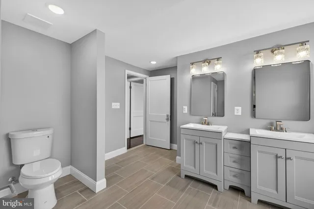 $425,000 | 913 North Queen Street, Martinsburg, WV 25404