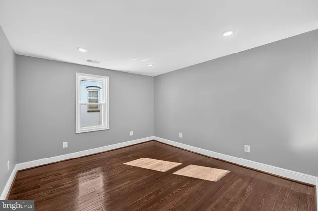 $425,000 | 913 North Queen Street, Martinsburg, WV 25404