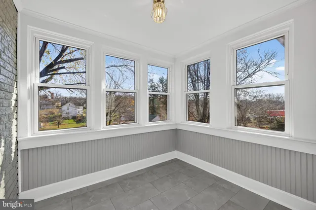 $425,000 | 913 North Queen Street, Martinsburg, WV 25404