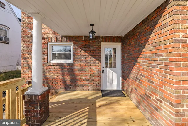 $425,000 | 913 North Queen Street, Martinsburg, WV 25404