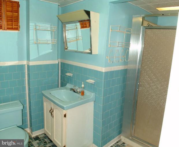 3818 Cassandra Road Randallstown, MD 21133 - Photo 8 of 20 Bath