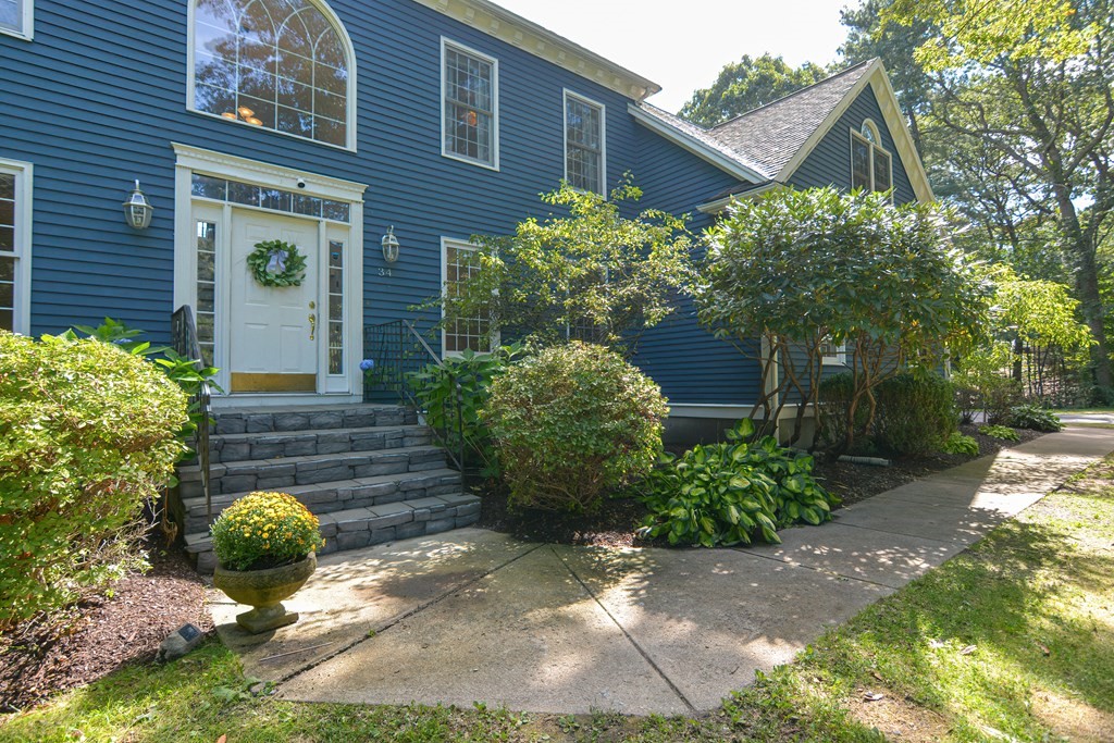 34 Northern Spy Road Franklin, MA 02038 - Photo 3 of 42