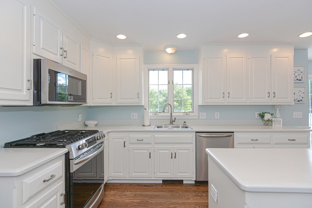 34 Northern Spy Road Franklin, MA 02038 - Photo 4 of 42