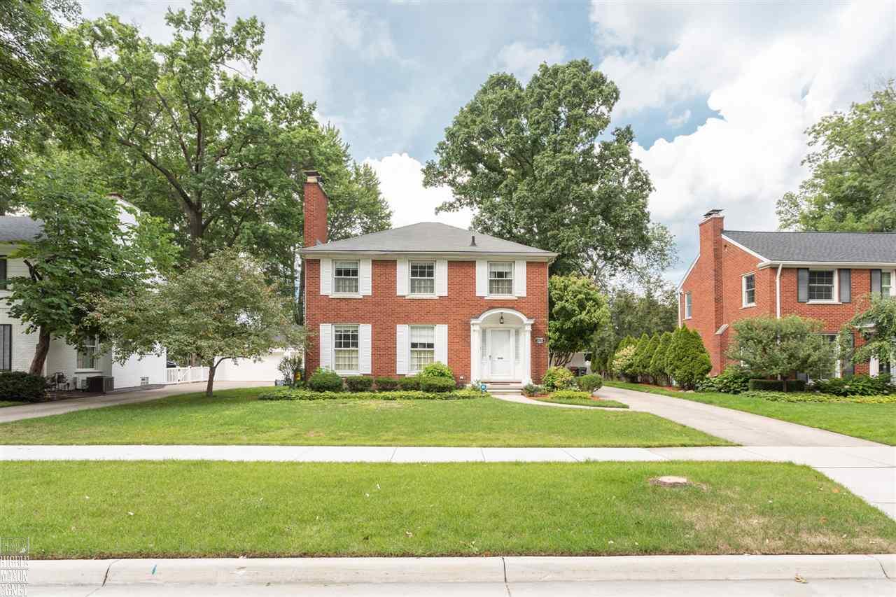 1828 Broadstone Road Grosse Pointe, MI 48236 - Photo 2 of 24 31356679-1.JPG