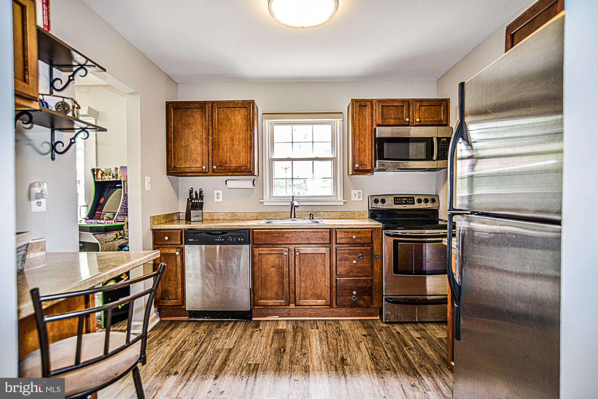 7728 Matisse Way Springfield, VA 22153 - Photo 2 of 20 Updated Kitchen with Stainless Appliances