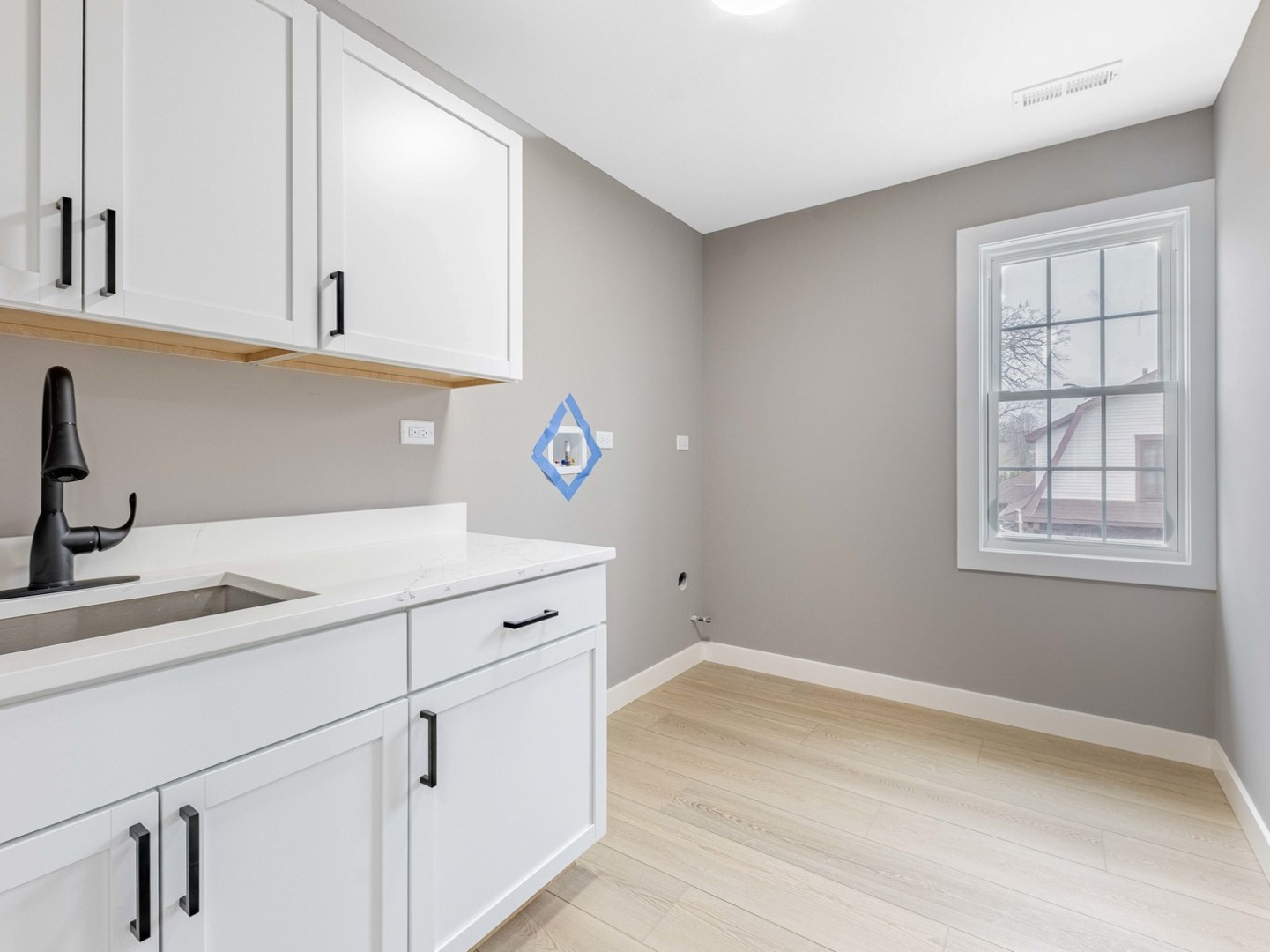 3548 Clinton Avenue Berwyn, IL 60402 - Photo 23 of 49 a view of a kitchen with cabinets