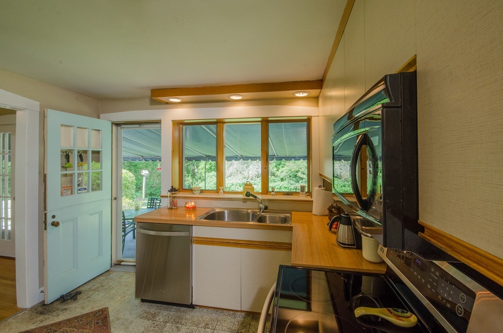 481 Slocum Road Dartmouth, MA 02747 - Photo 21 of 30 Gallery Image 21