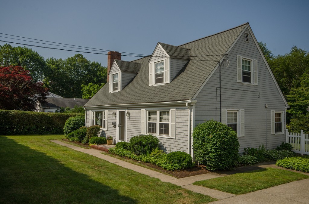 481 Slocum Road Dartmouth, MA 02747 - Photo 5 of 30 Gallery Image 5