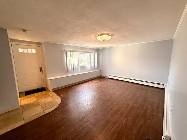 $3,200 | 28 College Farm Road, Unit 2, Waltham, MA 02451