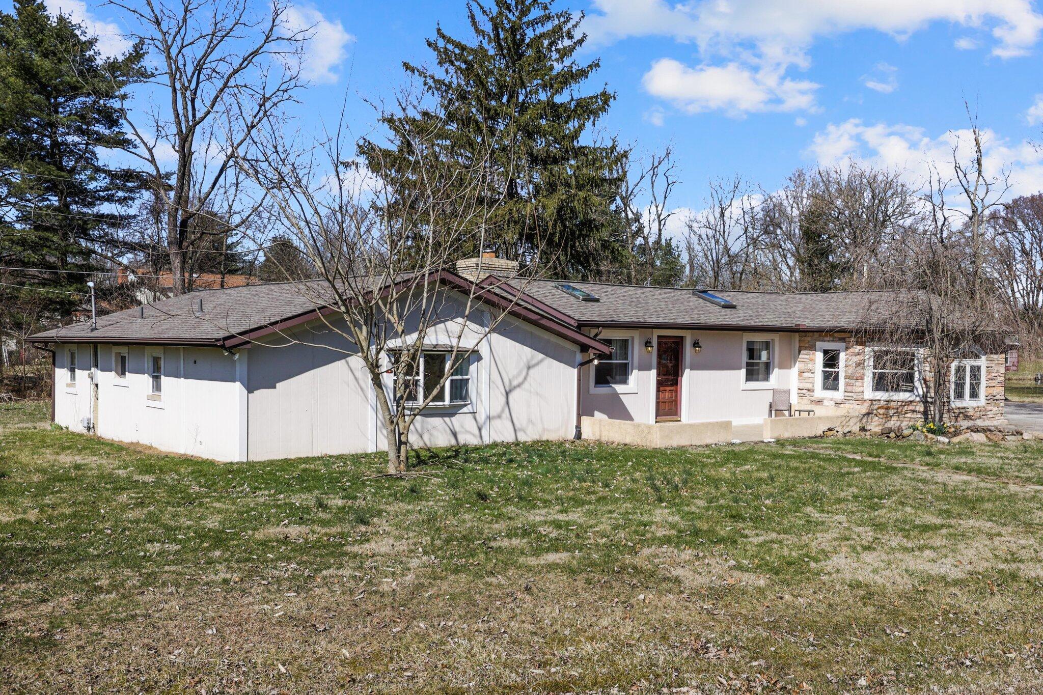 12455 Saylor Road Northwest Baltimore, OH 43105 - Photo 3 of 66 6-web-or-mls-0V3A1194 copy