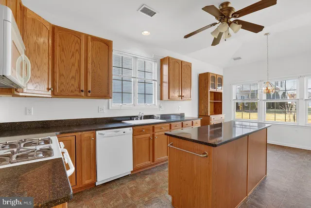 $529,900 | 110 Ridgway Drive, Bordentown, NJ 08505